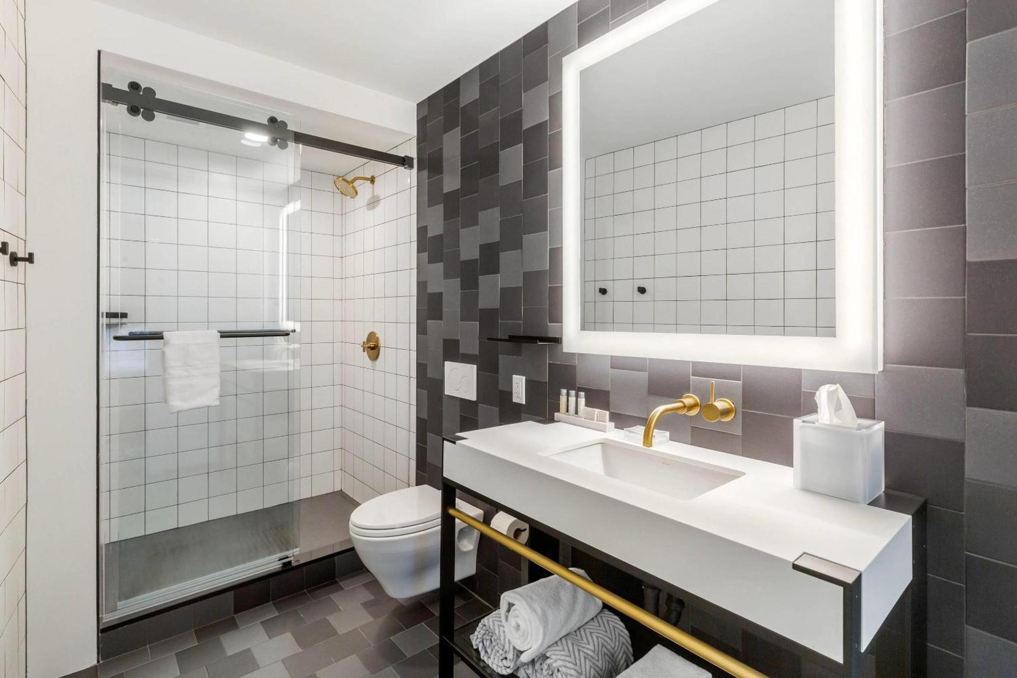Cambria Downtown - Seaport Hotel Boston