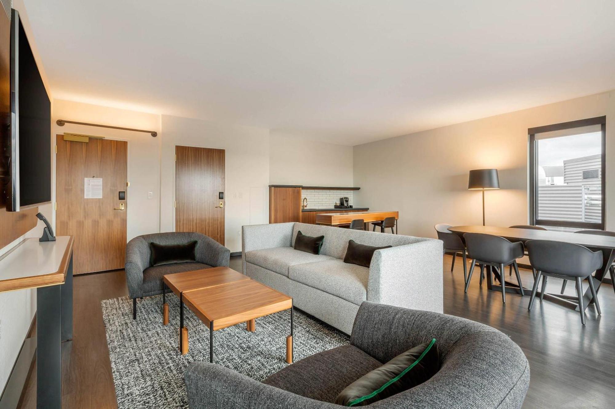Hotel Cambria Downtown - Seaport Boston