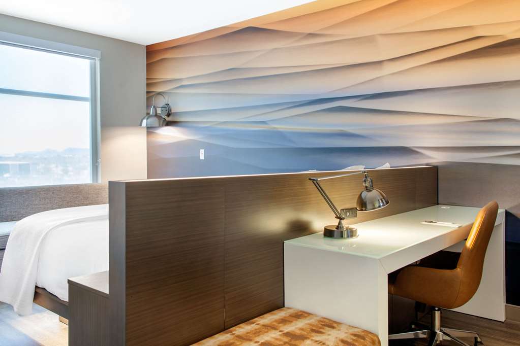 Cambria Downtown - Seaport Hotel Boston
